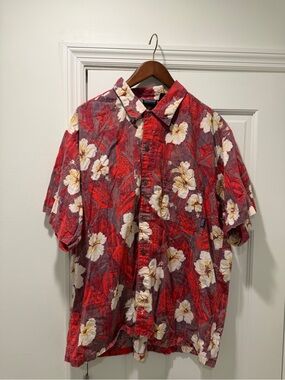Patagonia Red Floral Short-Sleeve Button-Down Shirt